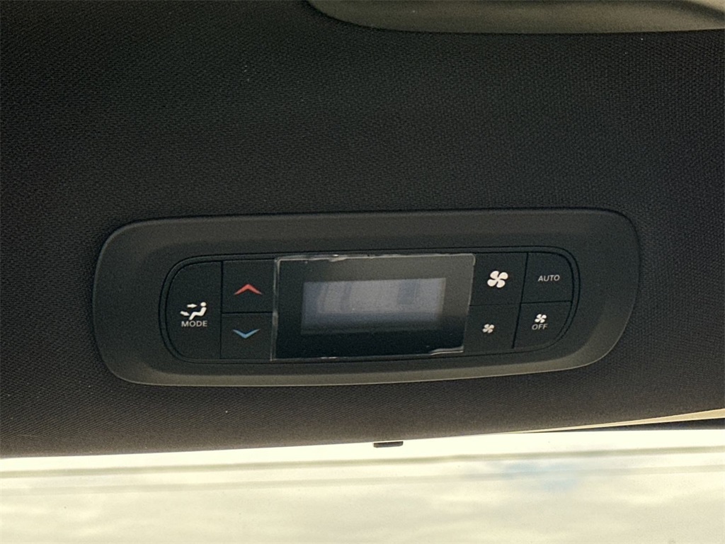 2025 Chrysler Voyager LX photo 36