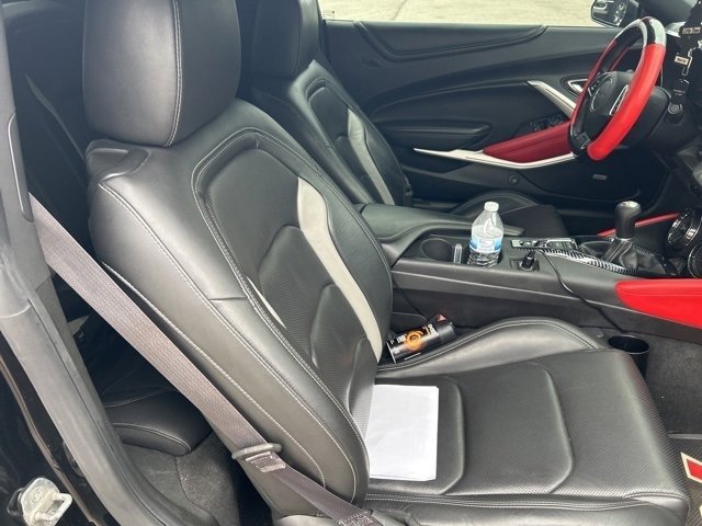 2017 Chevrolet Camaro 2LT photo 4