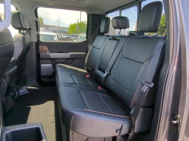 2025 Ford F-350 Lariat photo 13