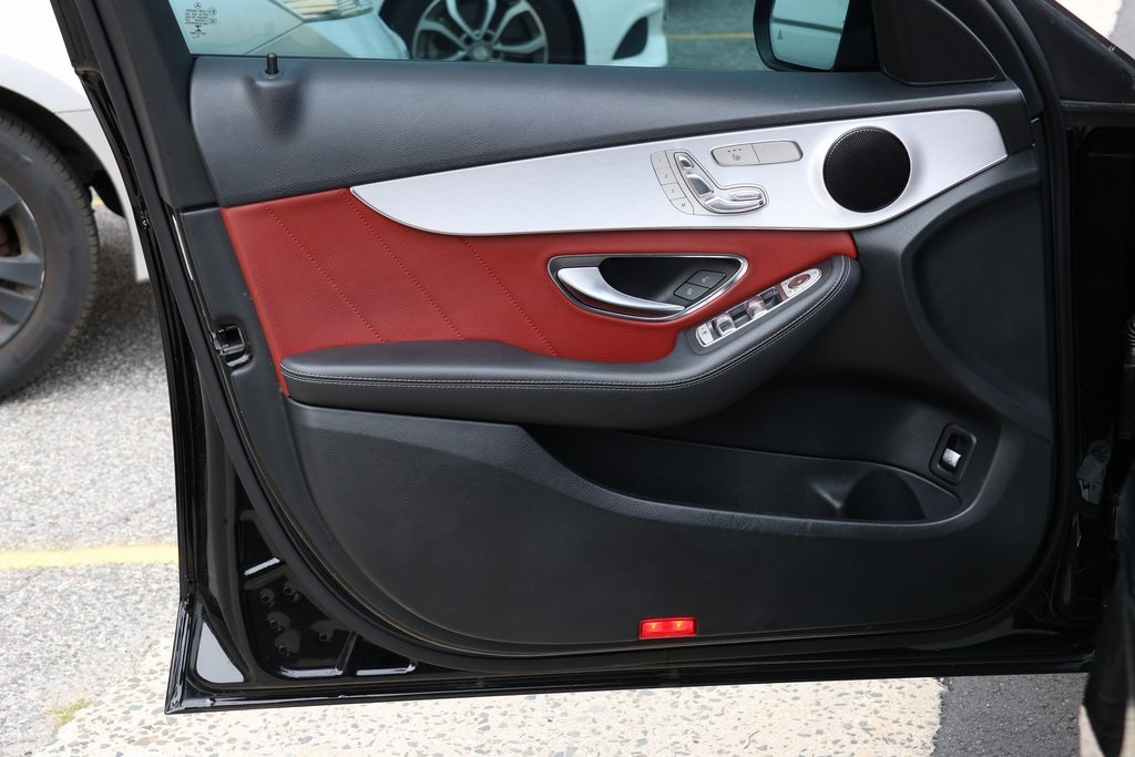 2020 Mercedes Benz C 300 photo 4