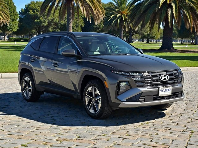 2026 Hyundai Tucson Hybrid SEL photo 3