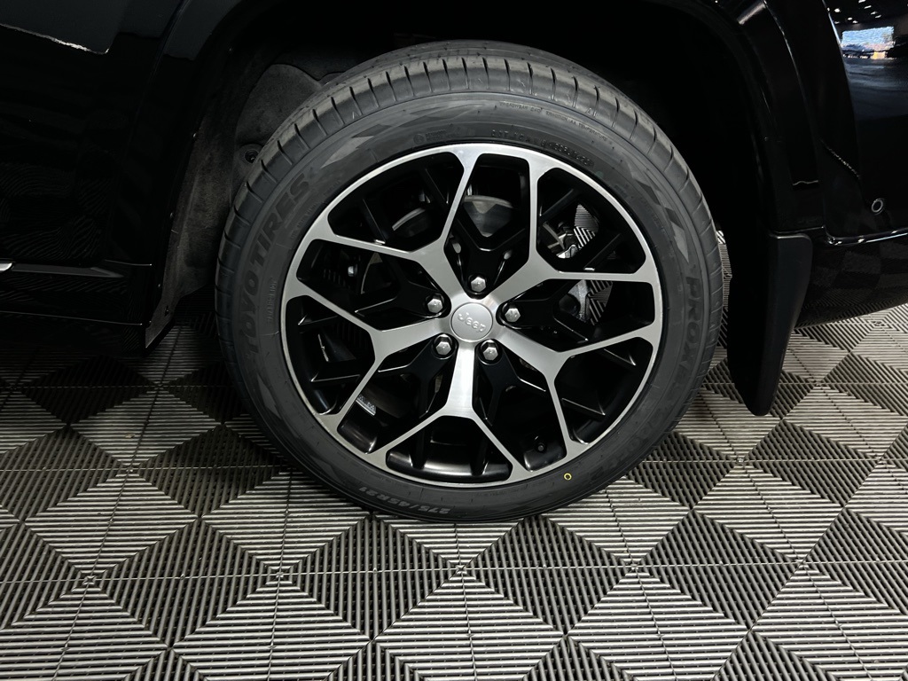 2023 Jeep Grand Cherokee Summit Reserve 4xe photo 9