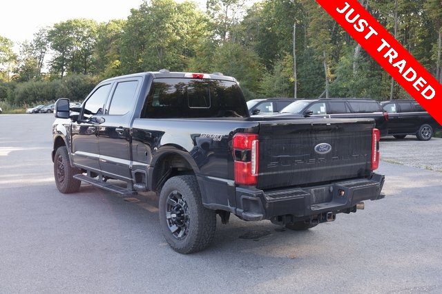 2023 Ford F-350 photo 5