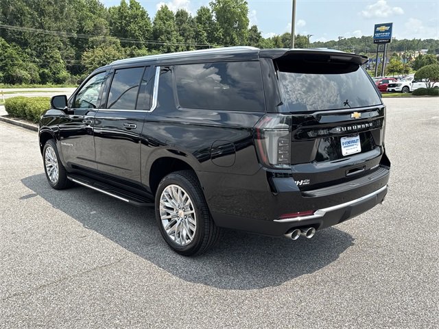 2025 Chevrolet Suburban Premier photo 5