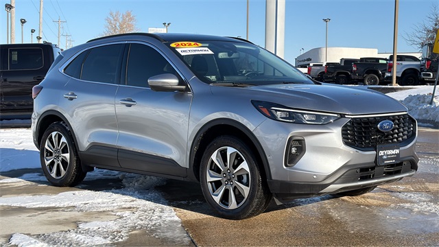 2024 Ford Escape Platinum's photo