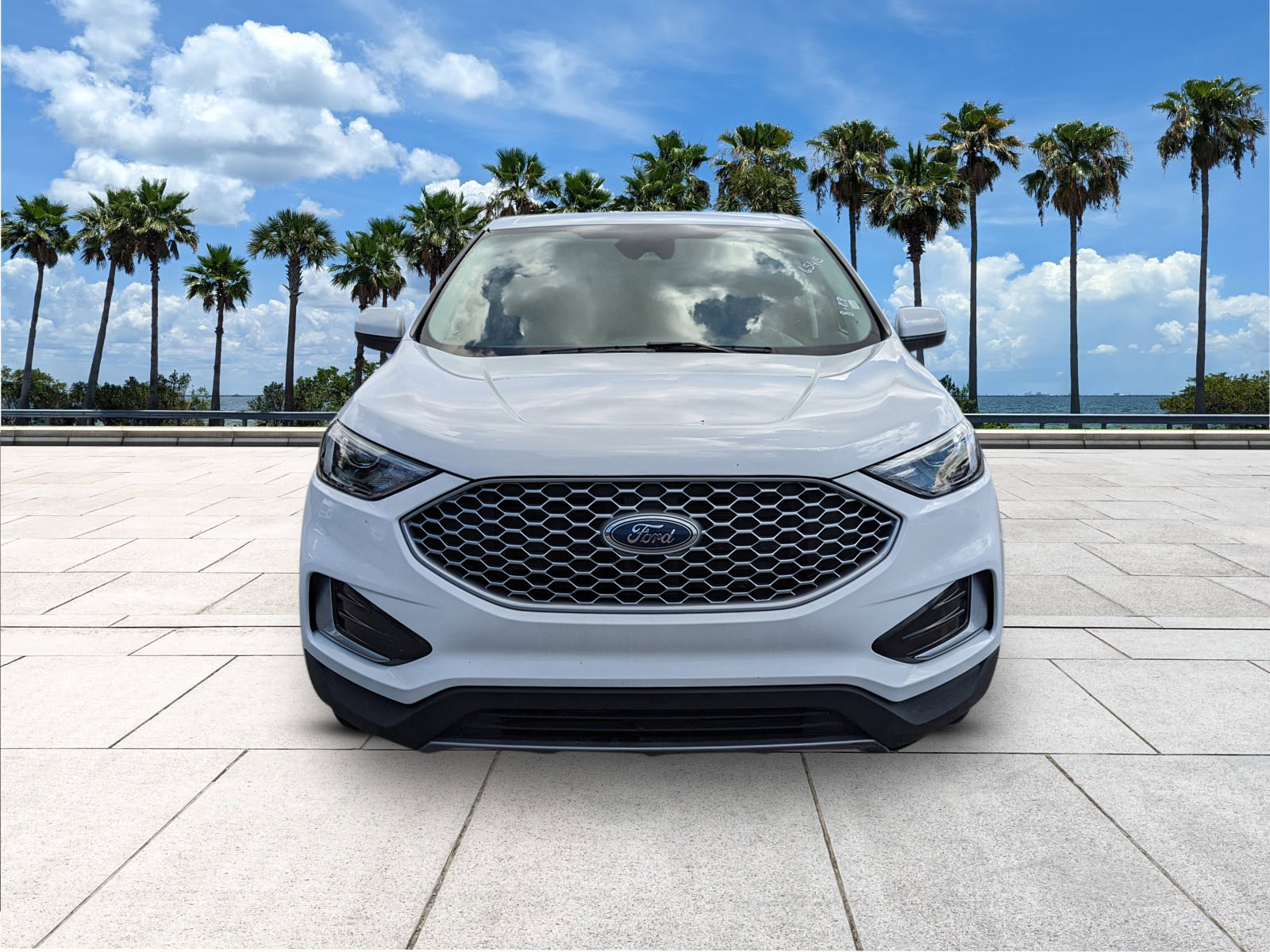 2023 Ford Edge SEL photo 3