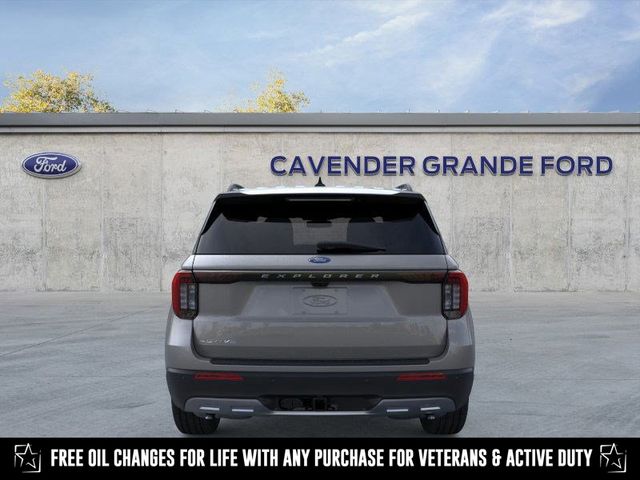 2025 Ford Explorer photo 3