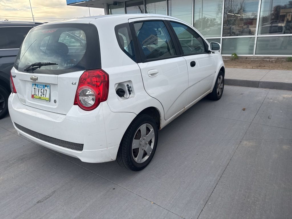 2011 Chevrolet Aveo photo 3