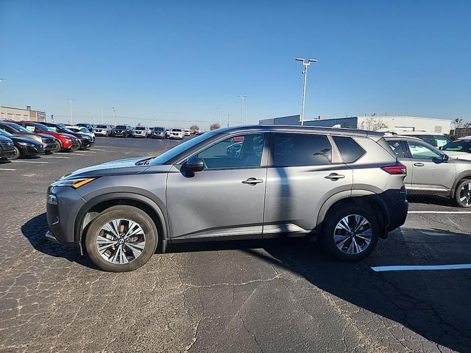 2023 Nissan Rogue SV photo 3