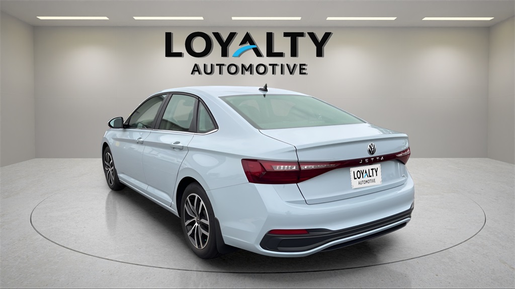 2025 Volkswagen Jetta 1.5T SE photo 3
