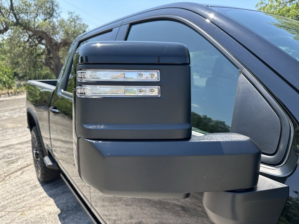 2025 Chevrolet Silverado 2500HD High Country photo 8