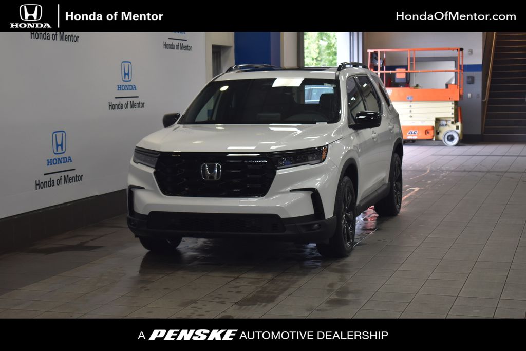 2025 Honda Pilot Black Edition's photo
