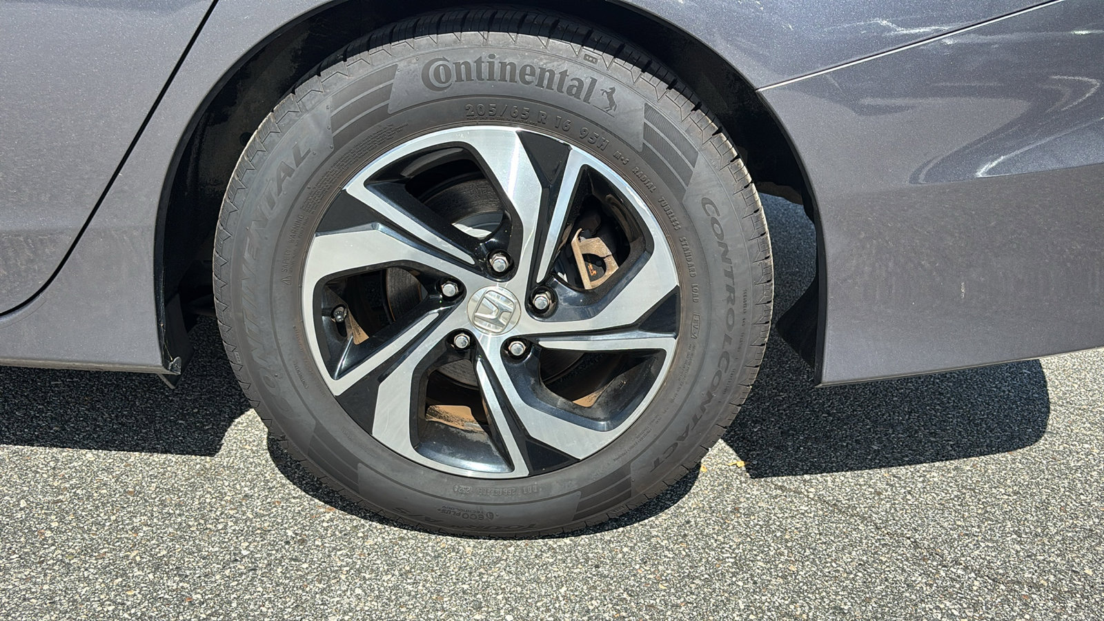 2016 Honda Accord LX photo 19
