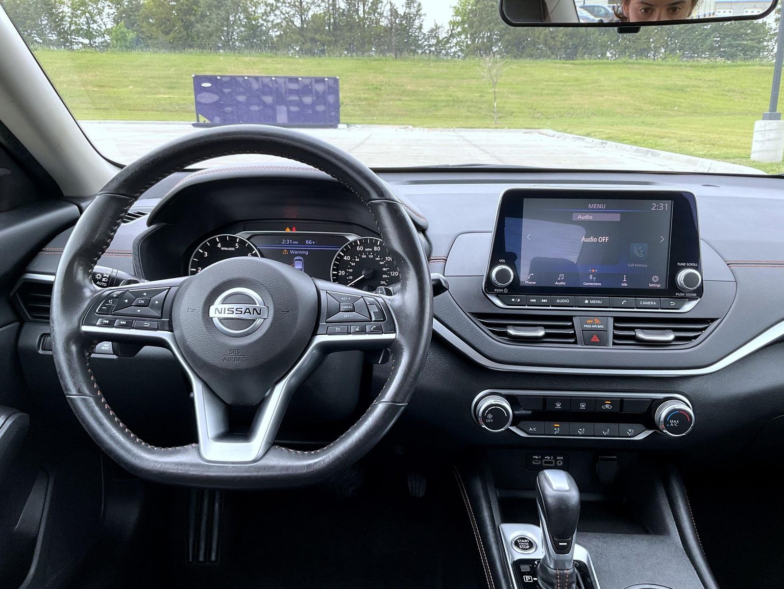 2022 Nissan Altima 2.5 SR photo 11
