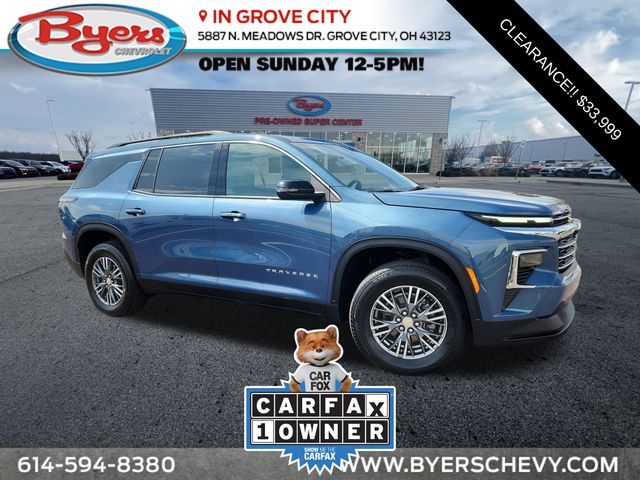 2025 Chevrolet Traverse LT's photo