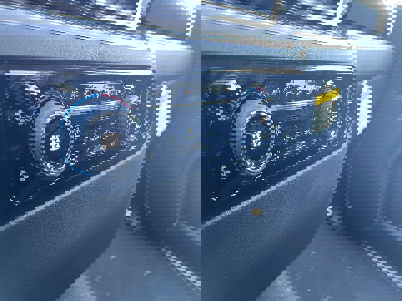 2025 Chevrolet Silverado 1500 LT photo 11