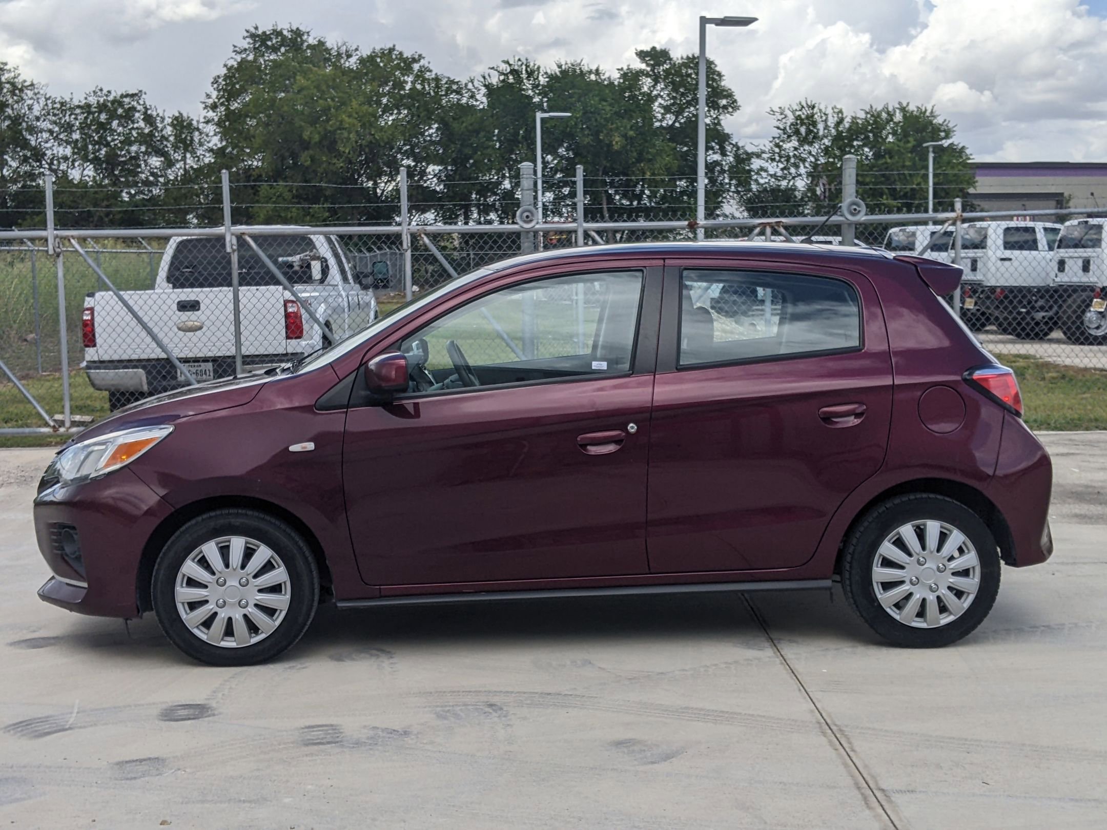 2021 Mitsubishi Mirage ES photo 6