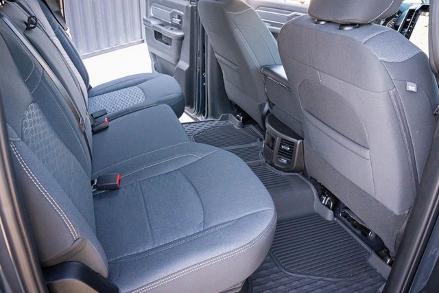 2025 Ram 2500 Big Horn photo 28