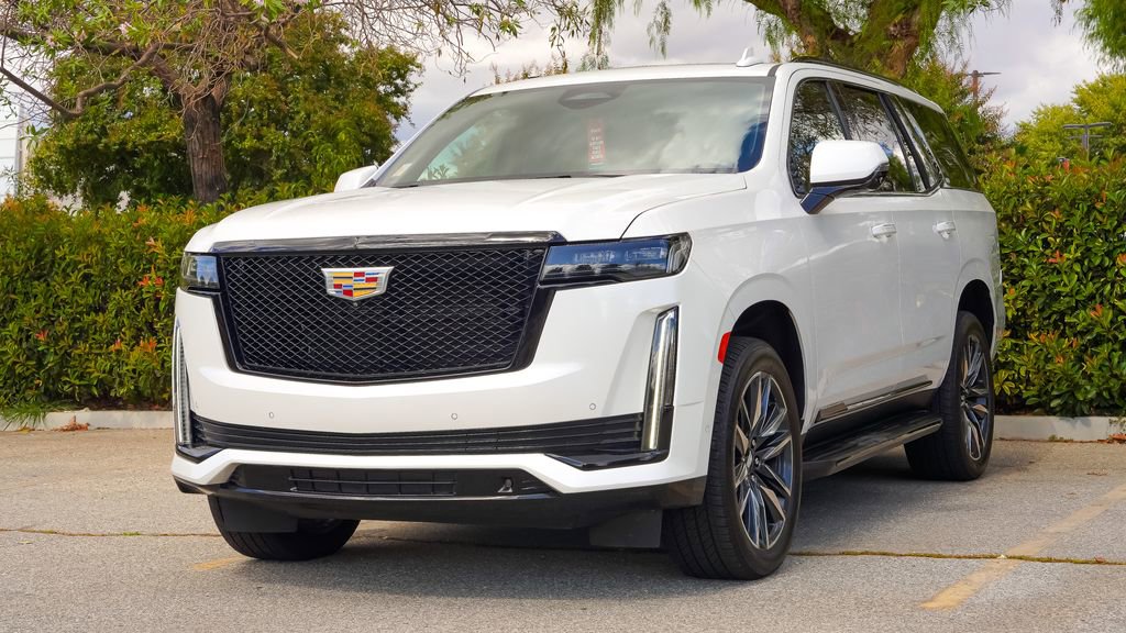 2023 Cadillac Escalade Sport photo 2
