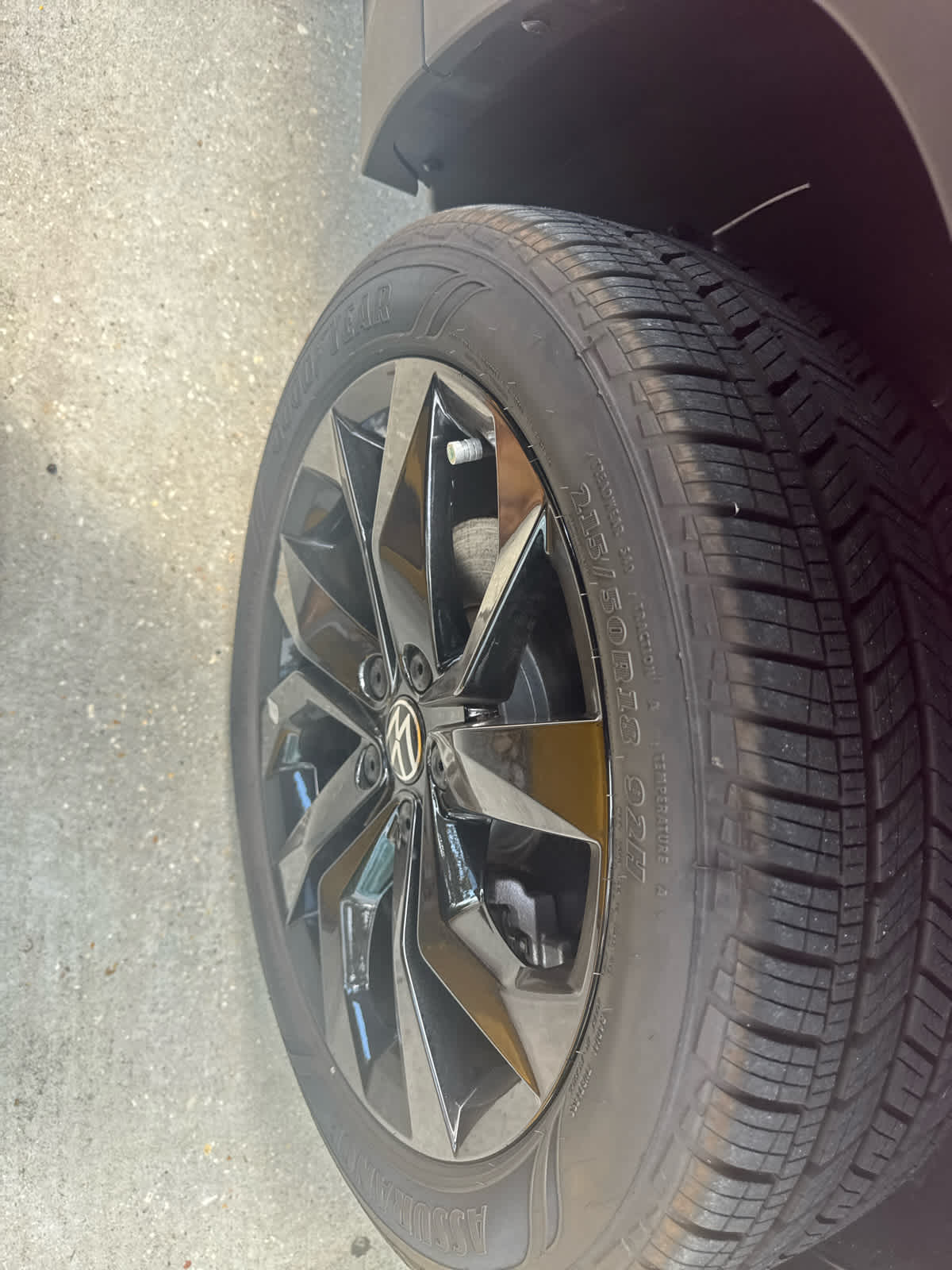 2024 Volkswagen Taos SE photo 12