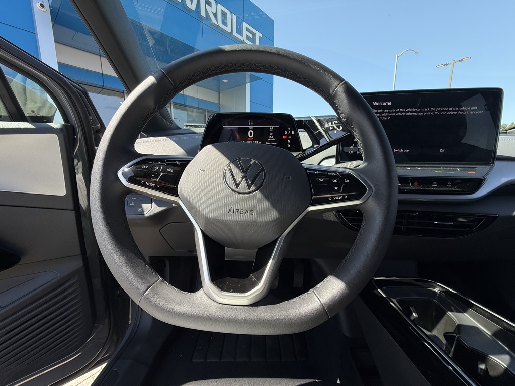 2023 Volkswagen ID.4 Pro photo 12