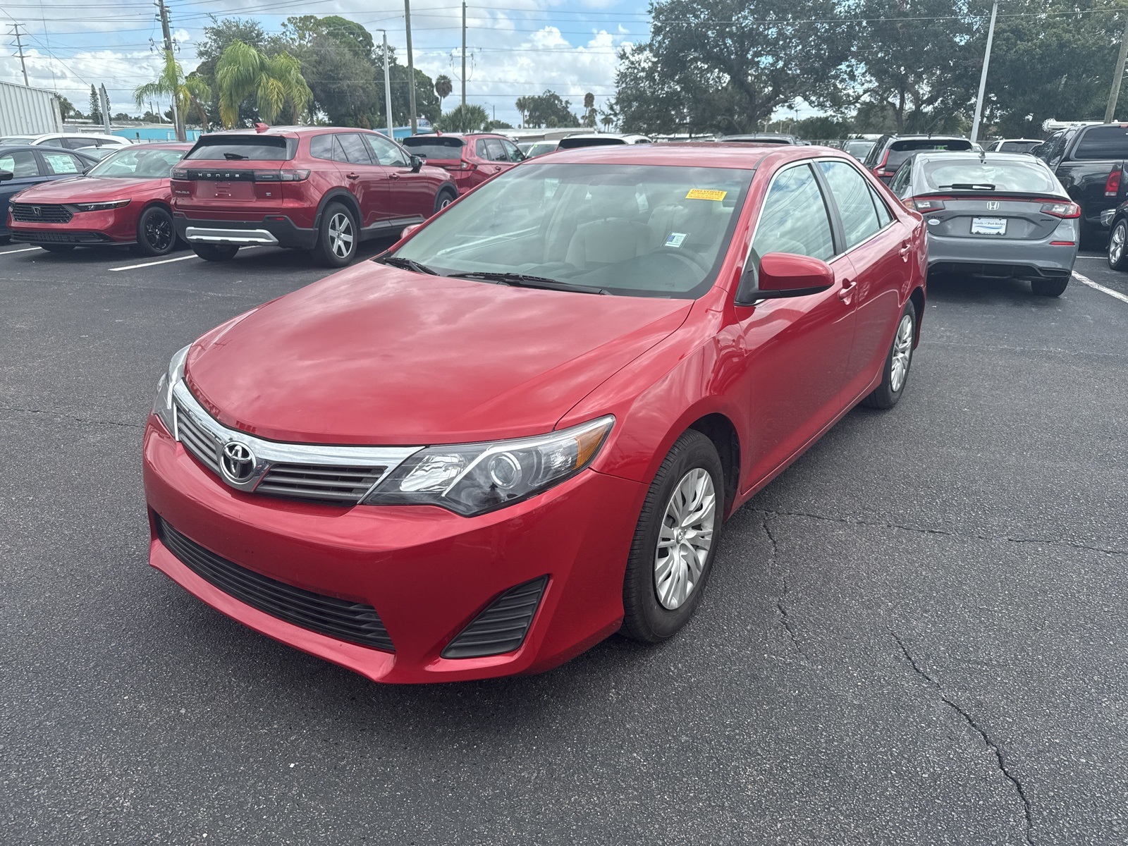 2014 Toyota Camry SE photo 3