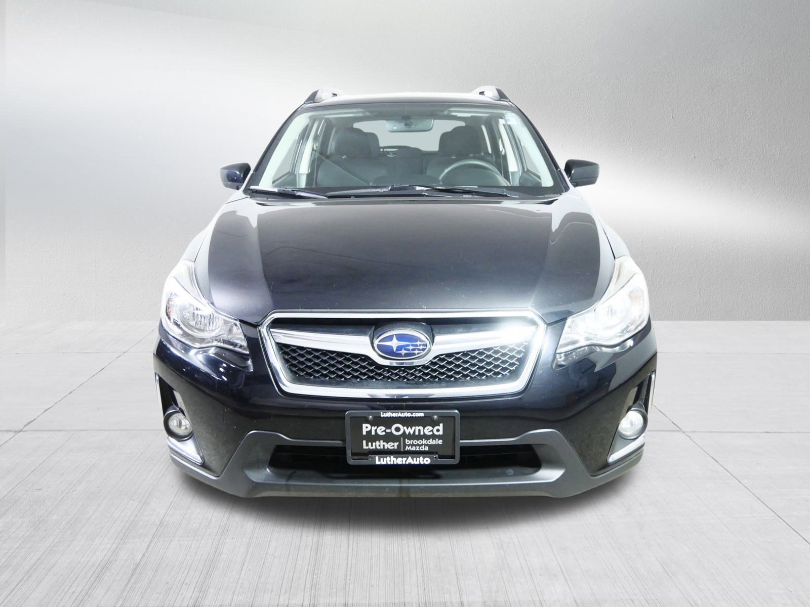 2017 Subaru Crosstrek Premium photo 2