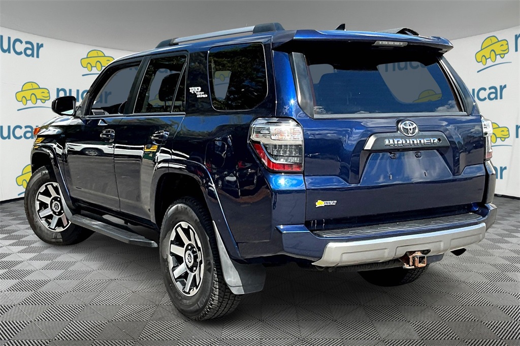2018 Toyota 4Runner TRD Off-Road photo 3
