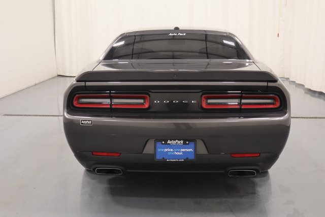 2022 Dodge Challenger R/T photo 8