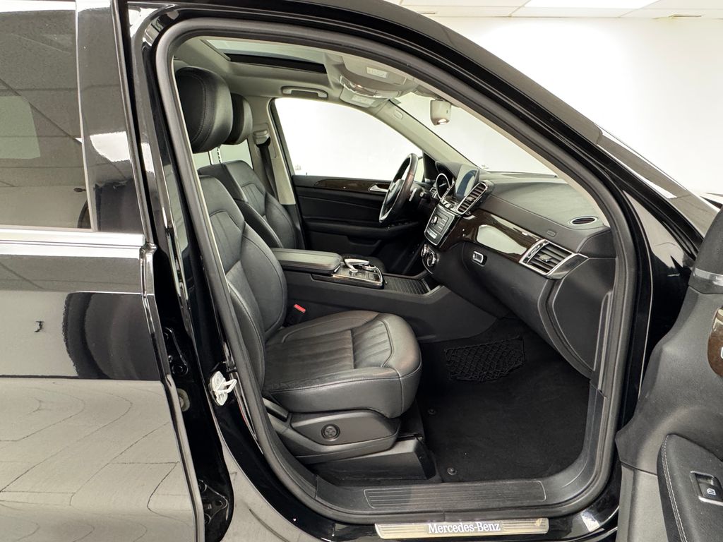 2018 Mercedes Benz GLS 450 4MATIC photo 15