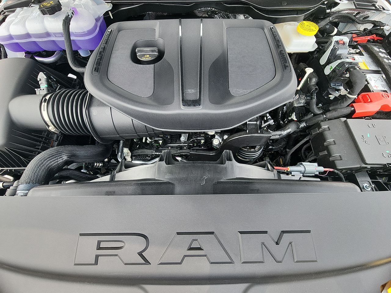 2025 Ram 1500 Laramie photo 25