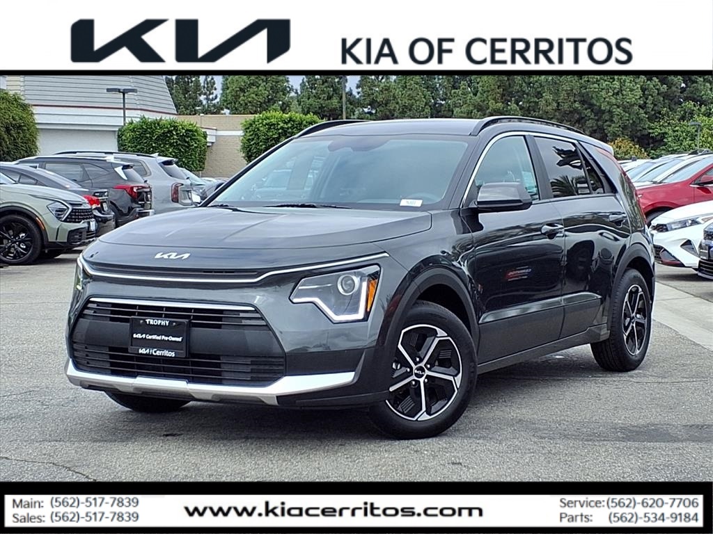 2025 Kia Niro LX's photo