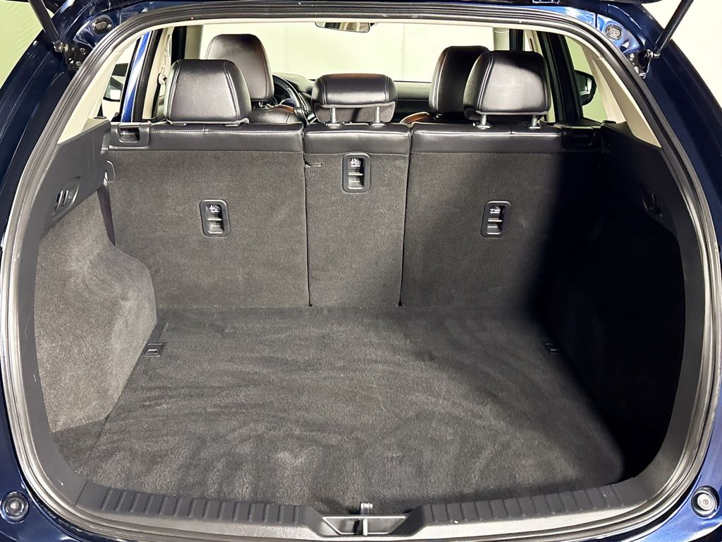 2020 Mazda CX-5 Touring photo 17