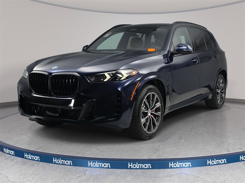 2026 BMW X5 50e's photo