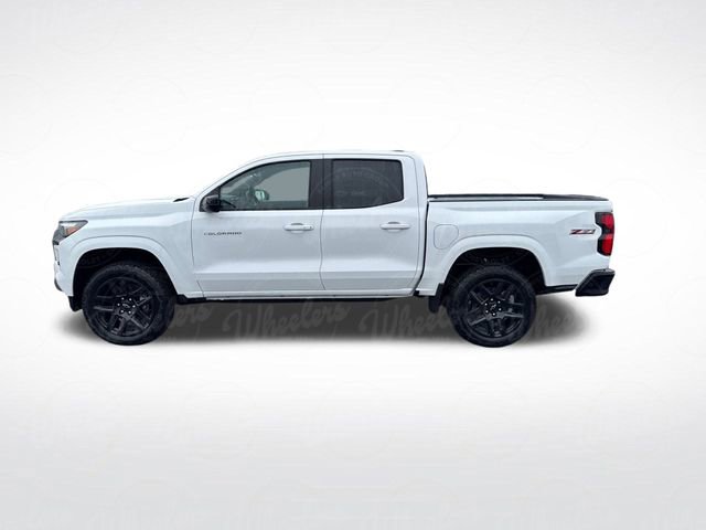 2025 Chevrolet Colorado Z71 photo 2