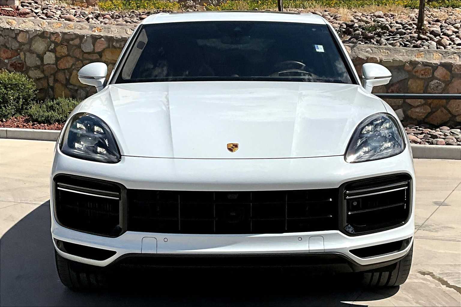 2020 Porsche Cayenne Turbo S E-Hybrid photo 7