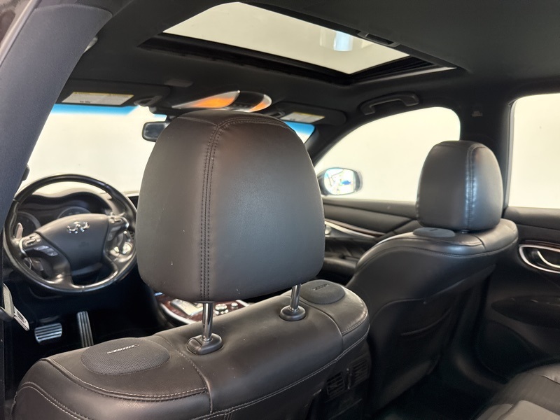 2018 Infiniti Q70 3.7 Luxe photo 15