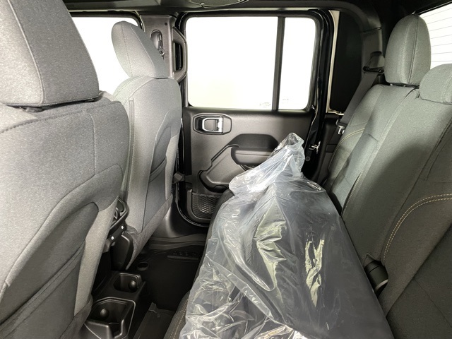 2025 Jeep Gladiator Sport S photo 33