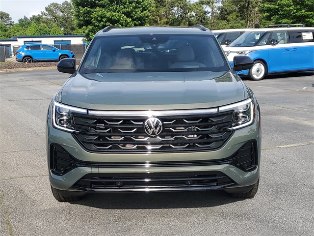 2025 Volkswagen Atlas Cross Sport SEL R-Line photo 2