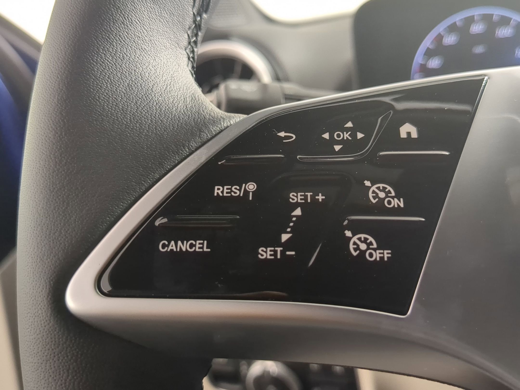 2026 Mercedes Benz GLB 250 4MATIC photo 16