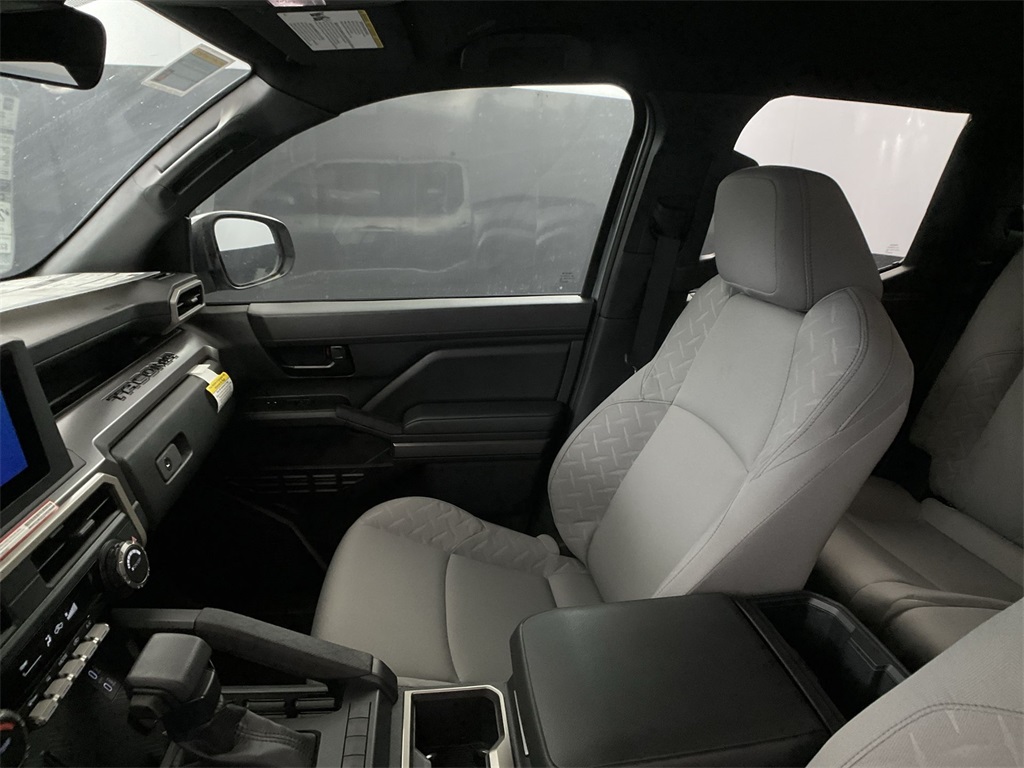 2025 Toyota Tacoma SR5 4x4 Double Cab photo 27