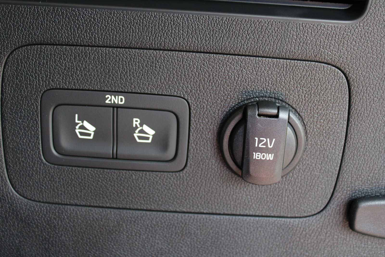 2026 Kia Sorento S photo 9
