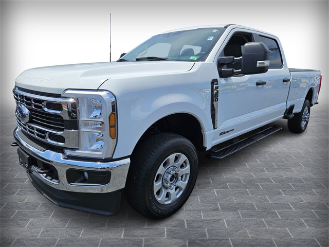 2024 Ford F-350 photo 3
