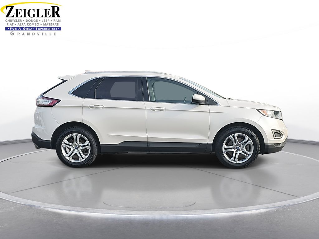 2018 Ford Edge Titanium photo 4