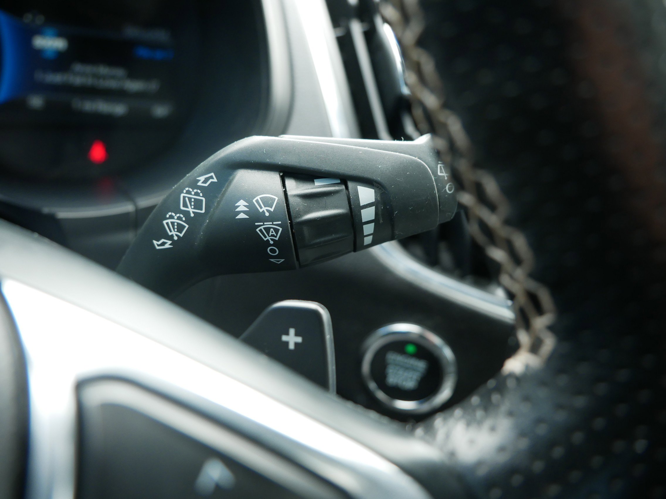 2022 Ford Edge ST photo 21