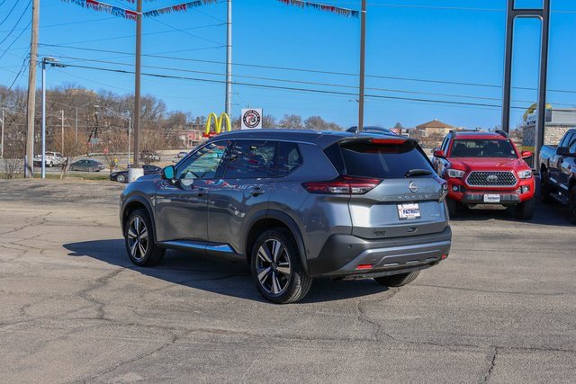 Used 2023 Gray Nissan SL image 4