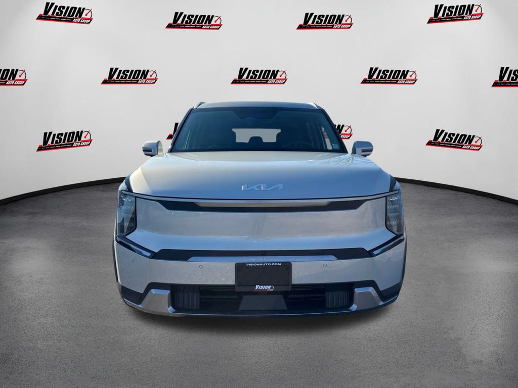 2026 Kia EV9 Wind photo 2