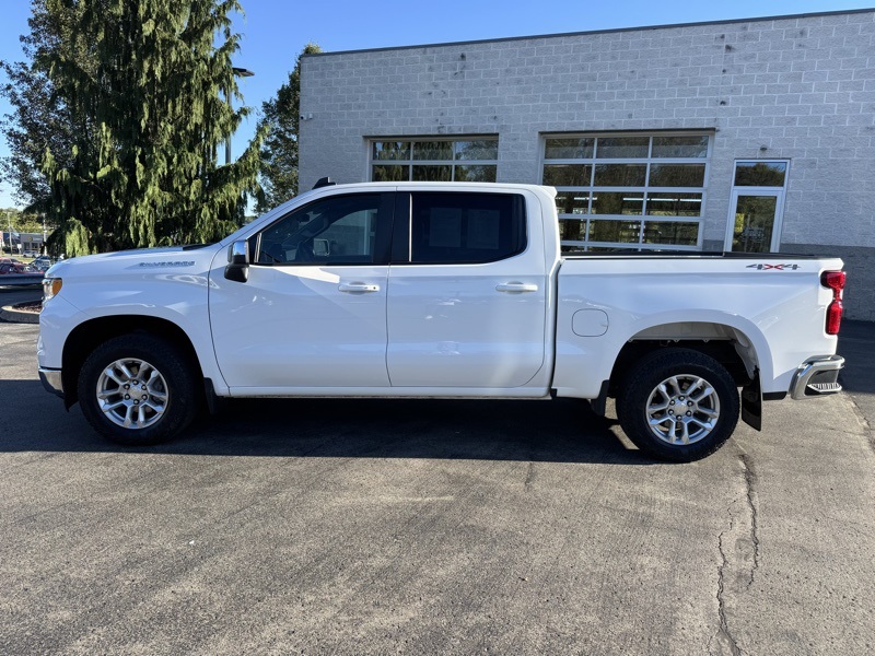 2022 Chevrolet Silverado 1500 LT photo 5