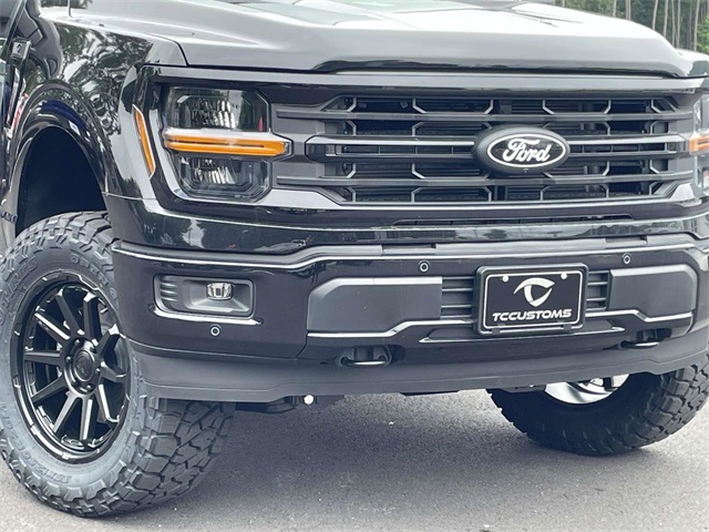 2025 Ford F-150 XLT photo 2