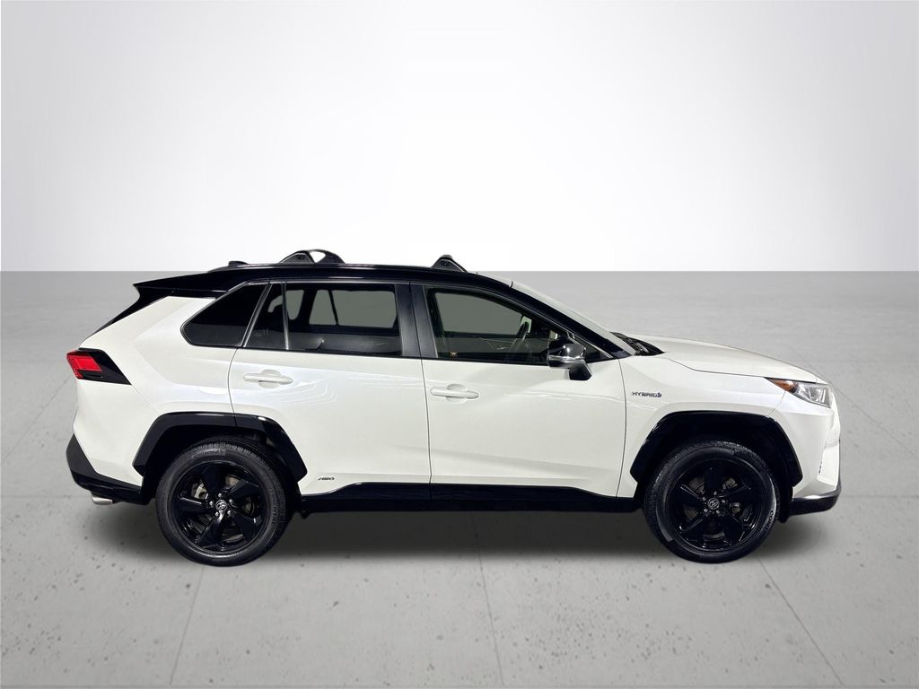 2020 Toyota RAV4 Hybrid XSE photo 4
